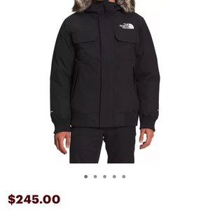 Men’s large north face coat. Never worn NF085GD9